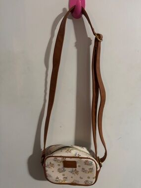 Loungefly Disney The Lion King Simba & Nala Camera Crossbody Bag